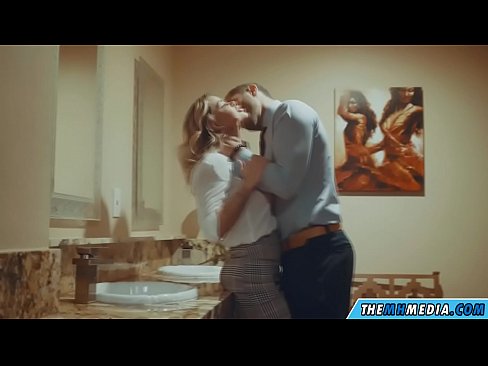 ❤️ Ina whakawaia koe e te kakaho tetona i roto i te wharepaku whanui ❤❌ Fucking i mi.porn-milf-300.ru ❌❤
